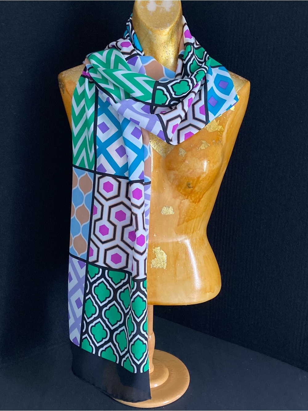 Carlisle Komen 2015-2016 Multicolor Geometric Pattern Silk Scarf New Old Stock